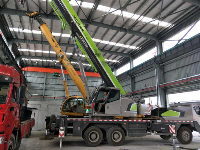 景东县高空车出租需要注意哪些安全事项？