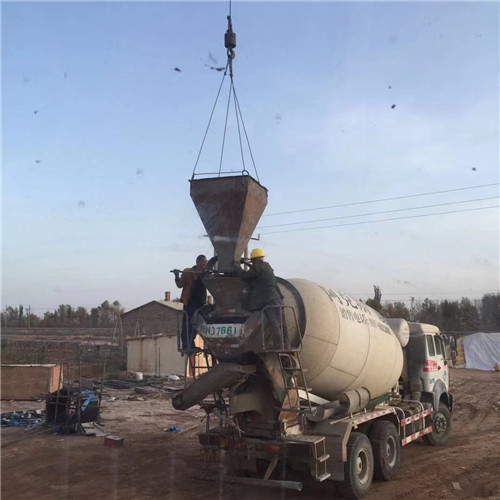 景东县“精准瞄准”—— 吊车的 “定位导航” 技术